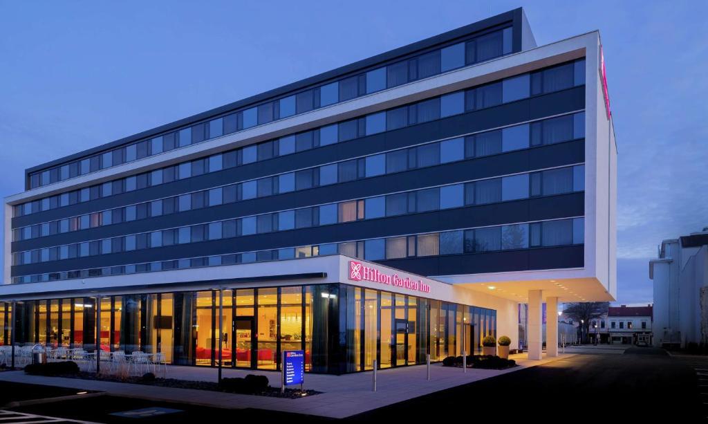 escort niederoesterreich wiener neustadt hotel hilton garden inn